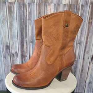 Gianni Bini Tan Heeled Boots Size 10